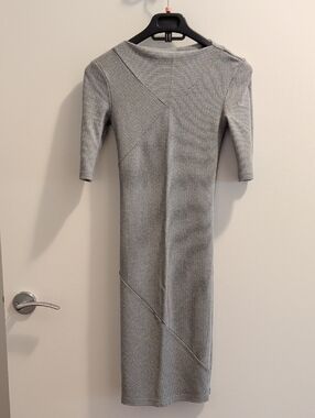 H&M Gray Ribbed Knit Midi Dress - Elegant Everyday
